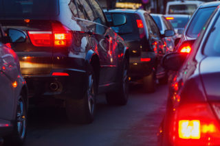 file-autos-verkeer-remlichten