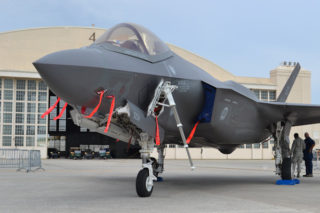 JSF-F35-on-the-ground