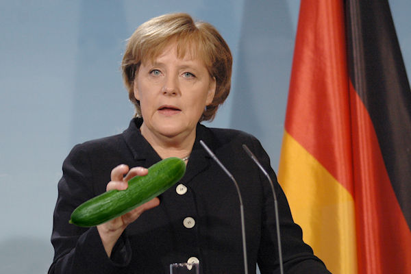 Angela Merkel met een komkommer