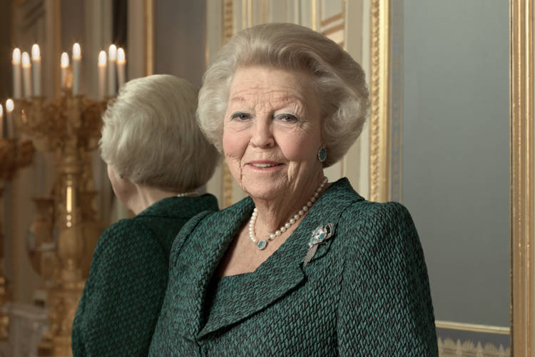 Prinses Beatrix viert 86ste verjaardag met besloten rave