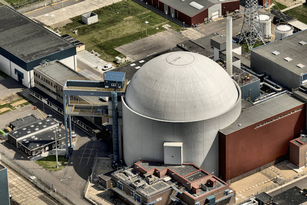 Kabinet bespaart honderden euro’s door twee nieuwe kerncentrales ook in Borssele te bouwen: “Daar hebben ze al jodiumpillen”