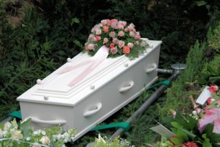dood-overleden-begrafenis-doodkist-uitvaart