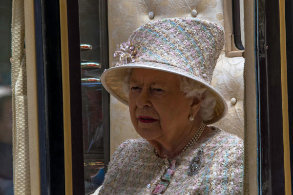 Koningin Elizabeth belooft: “100-jarig jubileum wordt nog feestelijker”