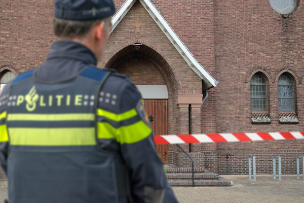 Hemelvaartmissen volgens politie rustig verlopen: “Slechts een tiental vechtpartijen in kerken”