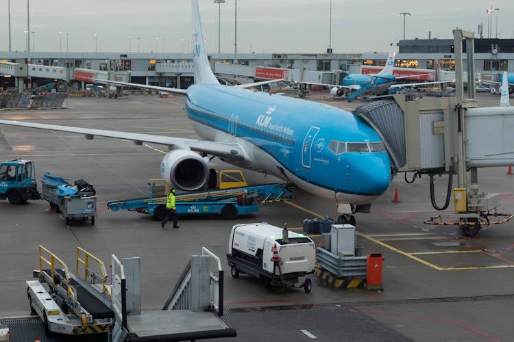Alle 182 inzittenden KLM-vliegtuig veilig van boord
