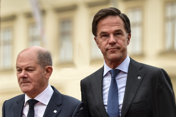 Duitsland accepteert excuses voor Nederlands oorlogsverleden