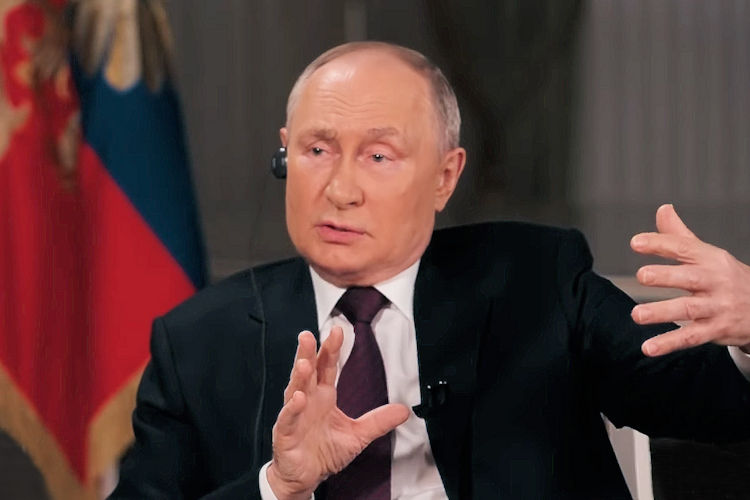Poetin: “Oerknal veroorzaakt door Oekraïne met steun van de Amerikanen”