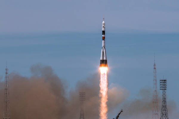 Bemanning ISS vergeet iPhone en keert terug