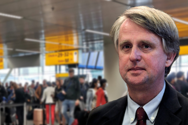 Directeur Schiphol blij met fraaie winstcijfers: “Luchthaven draait nu veel efficiënter”